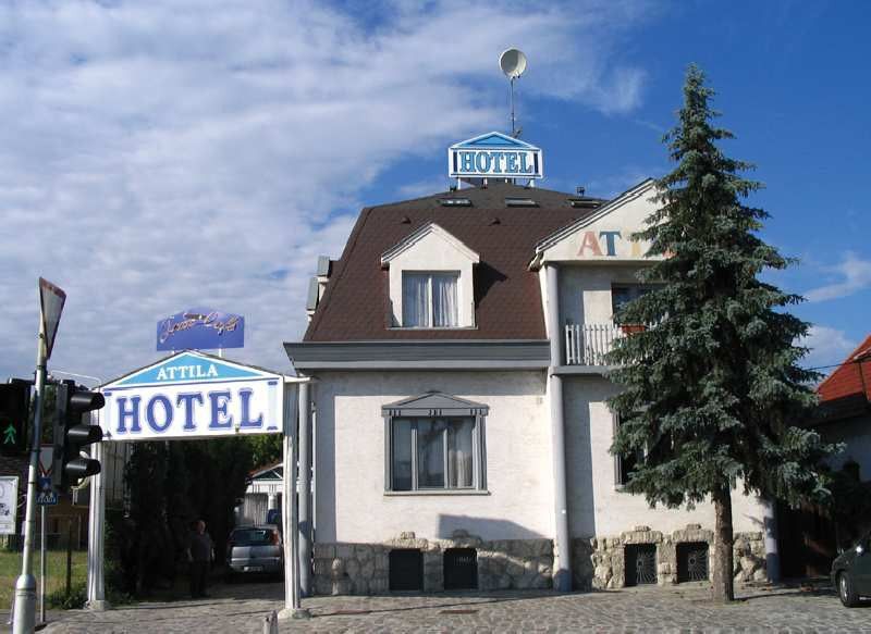 فندق بودابستفي  فندق ومطعم أتيلا المظهر الخارجي الصورة